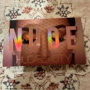 HUDA New Nude Eyeshadow Palette Barely Used